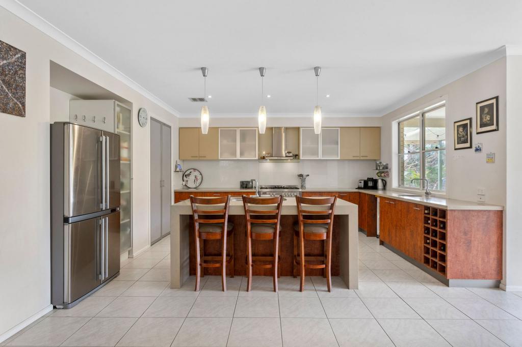 18 Hull Rd, Mount Martha, VIC 3934