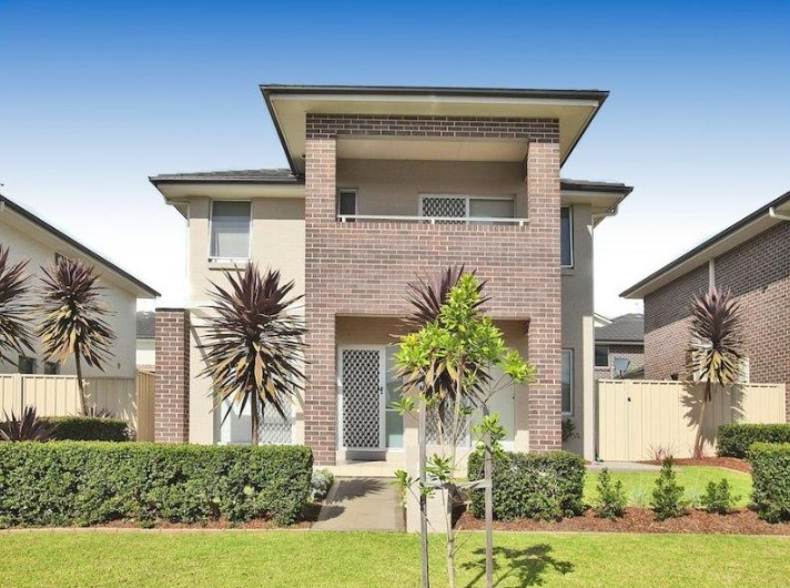 11 Decora St, Mount Annan, NSW 2567