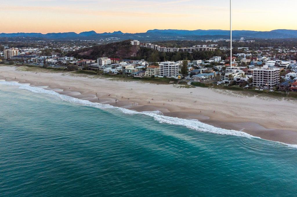 1/26 Albatross Ave, Mermaid Beach, QLD 4218