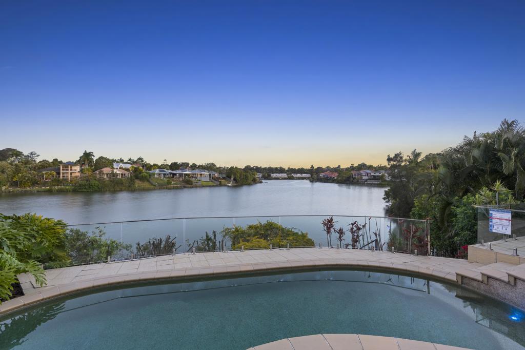 146 Camberwell Cct, Robina, QLD 4226