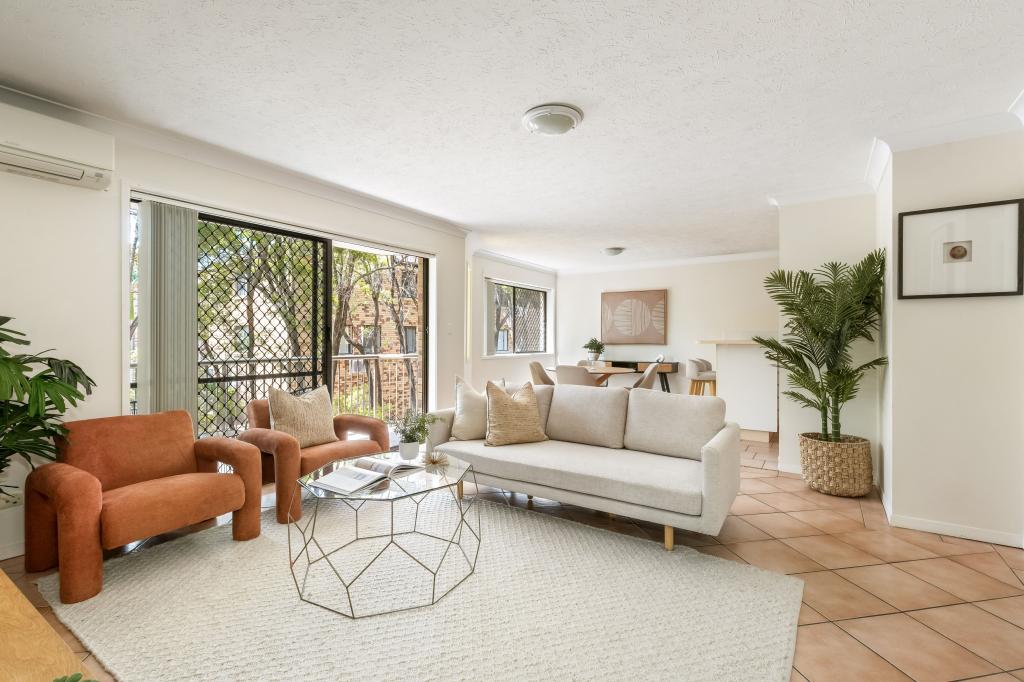 2/42 Swan St, Gordon Park, QLD 4031