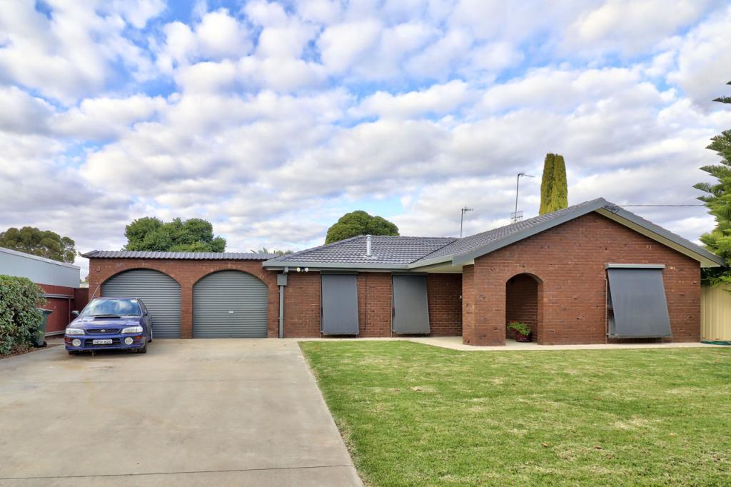 2 Gillespie Ct, Deniliquin, NSW 2710