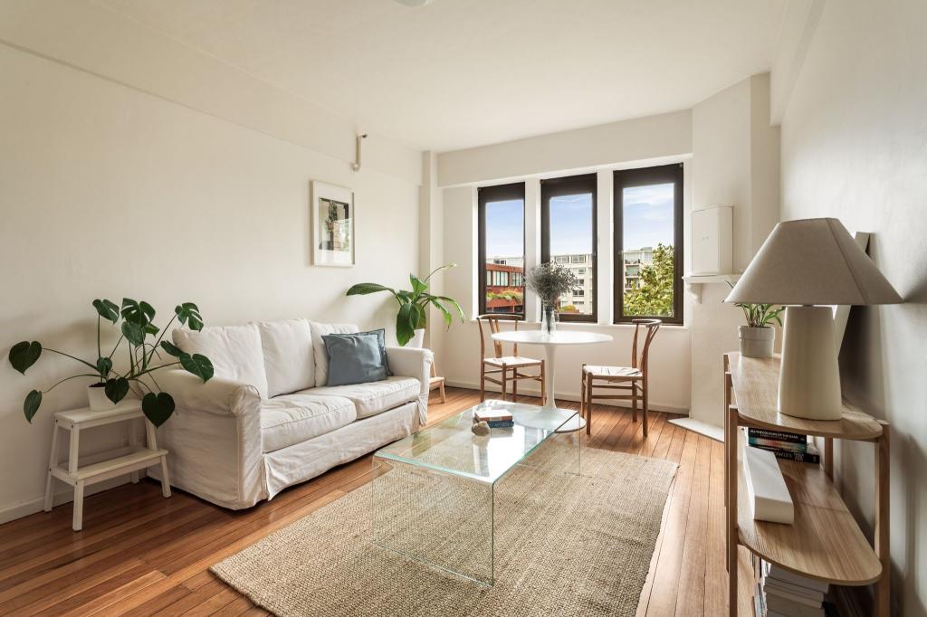 61/117 Macleay St, Potts Point, NSW 2011