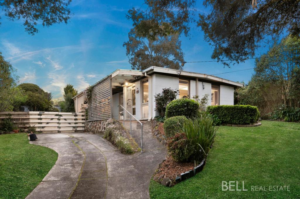 12 Bimbadeen Dr, Mooroolbark, VIC 3138