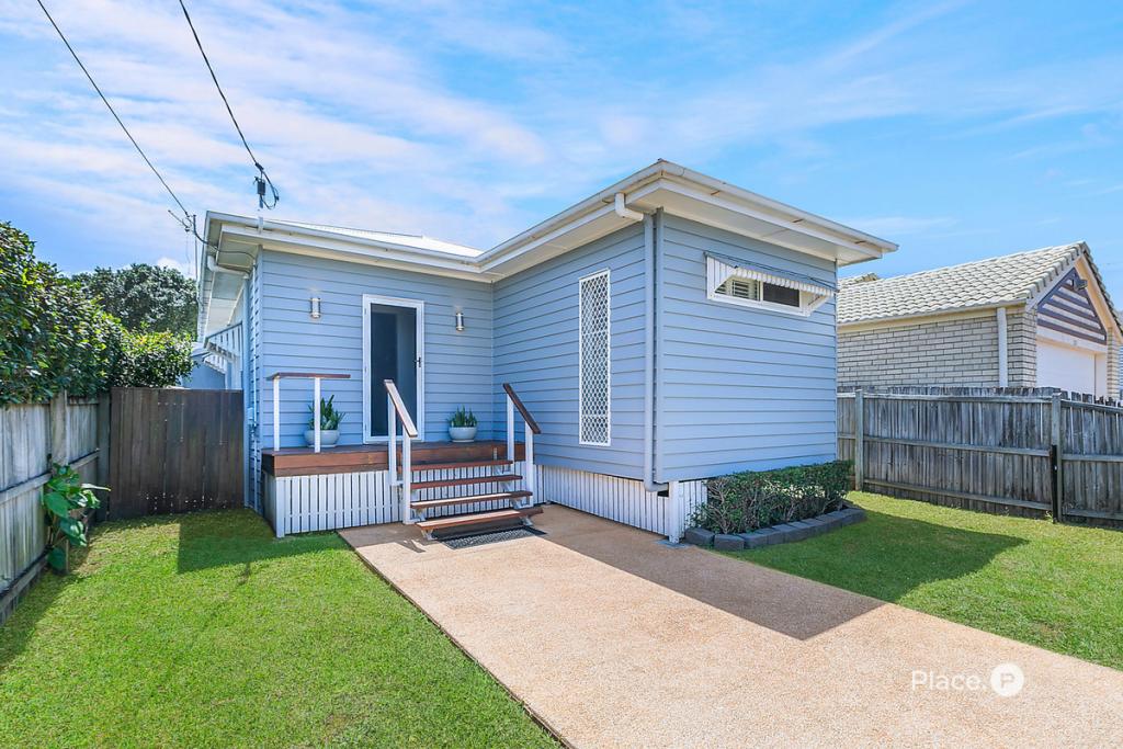 102a Arthur St, Woody Point, QLD 4019