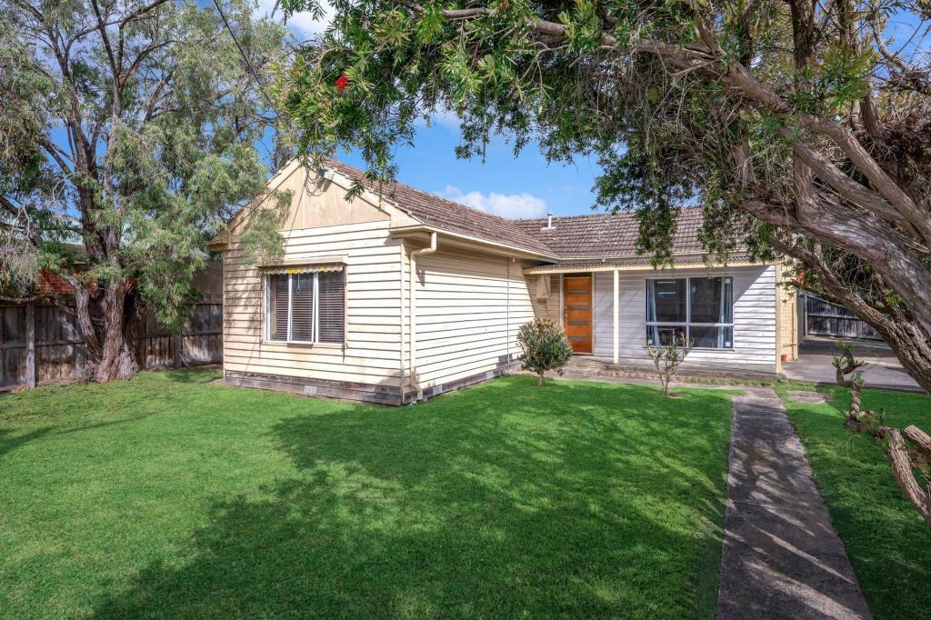 18 Vines Rd, Hamlyn Heights, VIC 3215