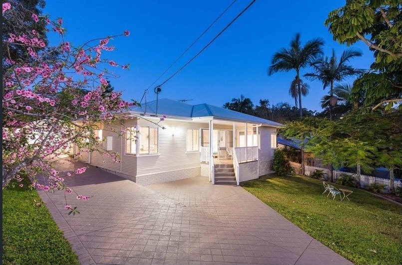 8 Julian St, Morningside, QLD 4170