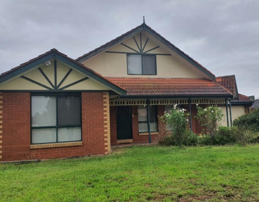 4 Stagecoach Cres, Sydenham, VIC 3037