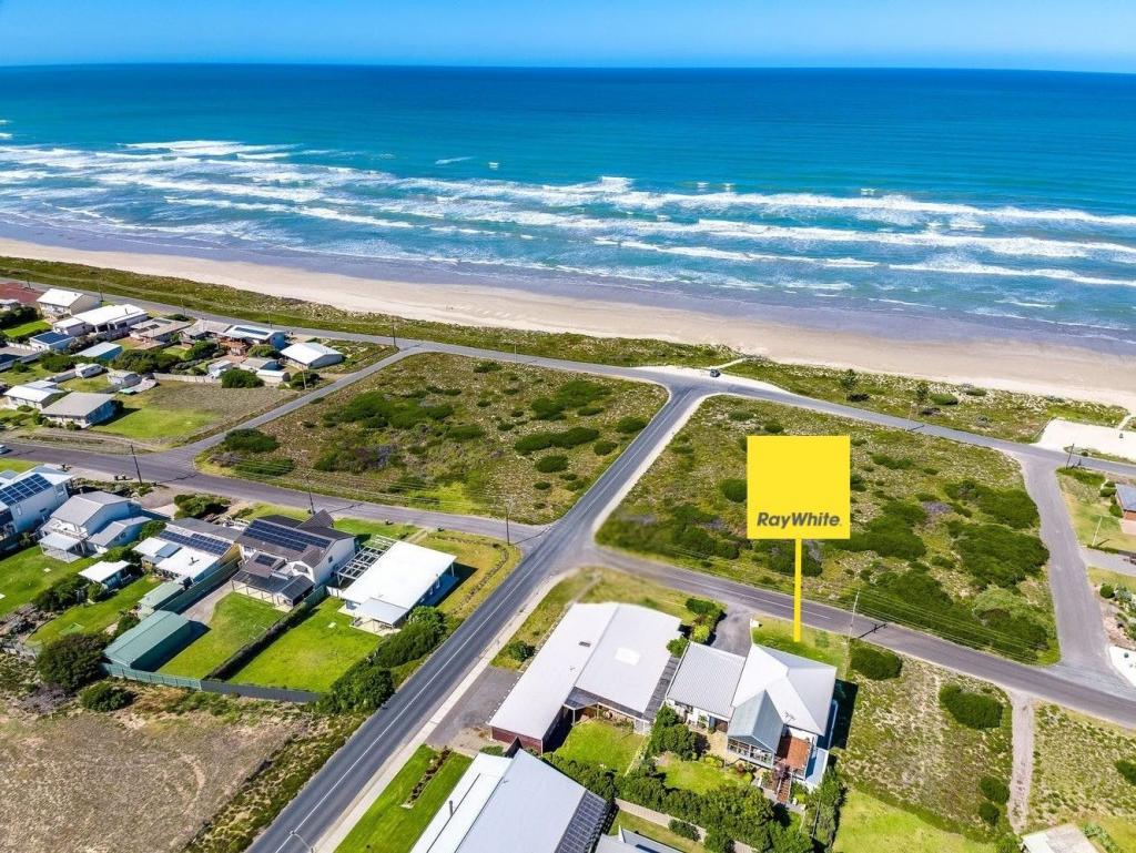 142 Newell Ave, Middleton, SA 5213