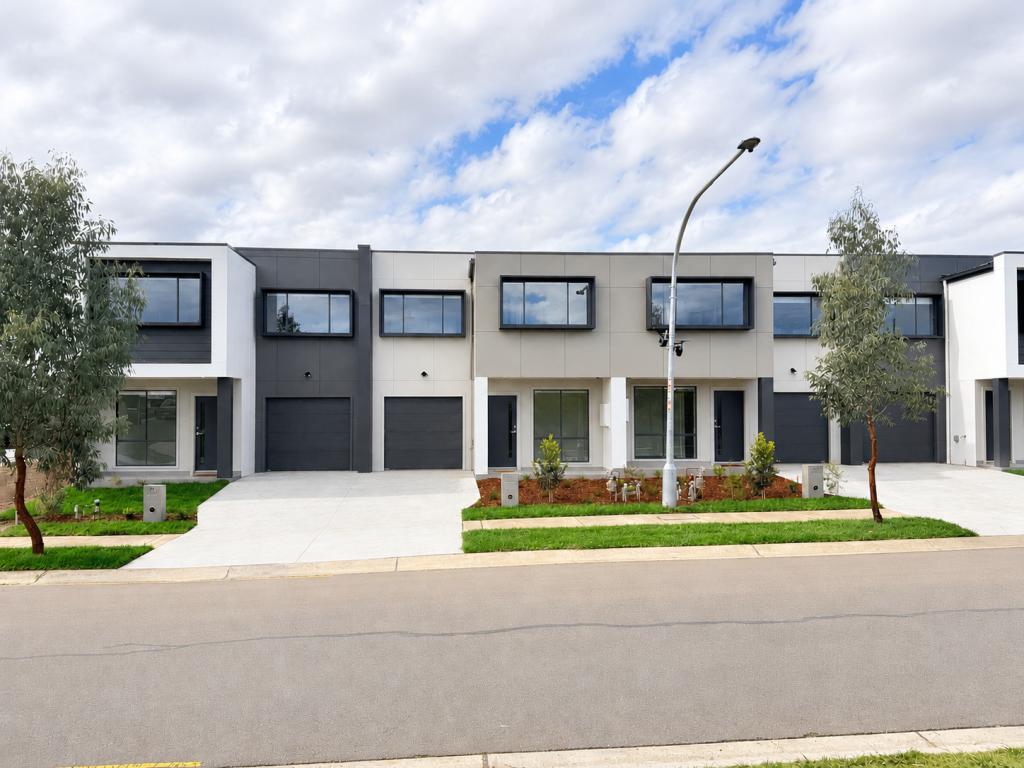 22 Monoplane Ave, Middleton Grange, NSW 2171