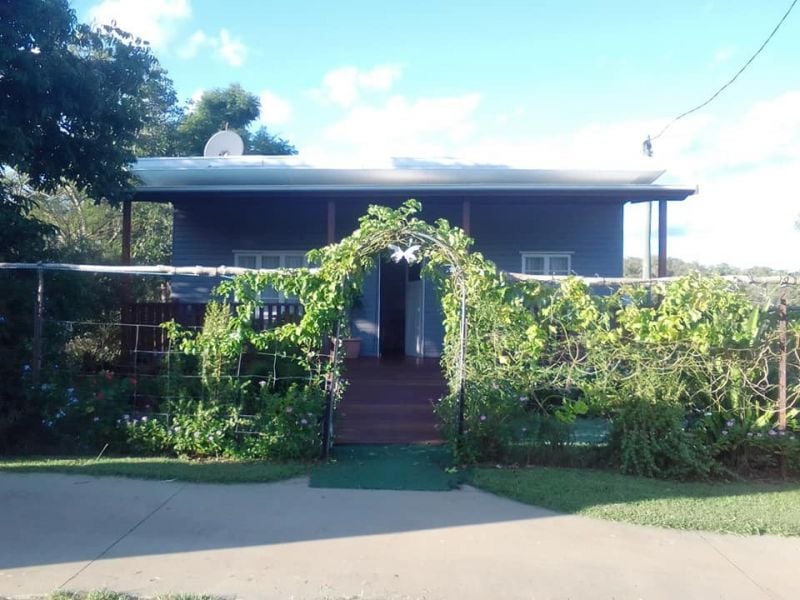 45 Third Ave, Cracow, QLD 4719