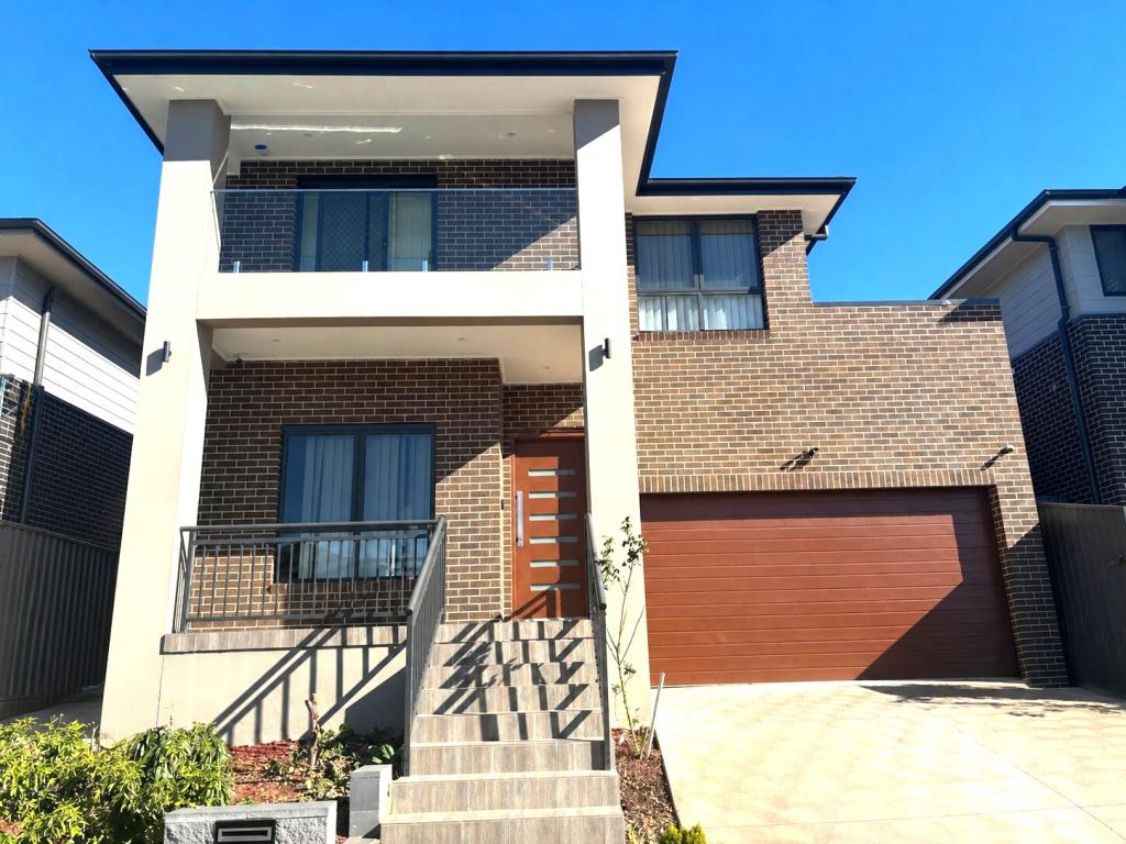 25 Chinnocks Ave, Campbelltown, NSW 2560