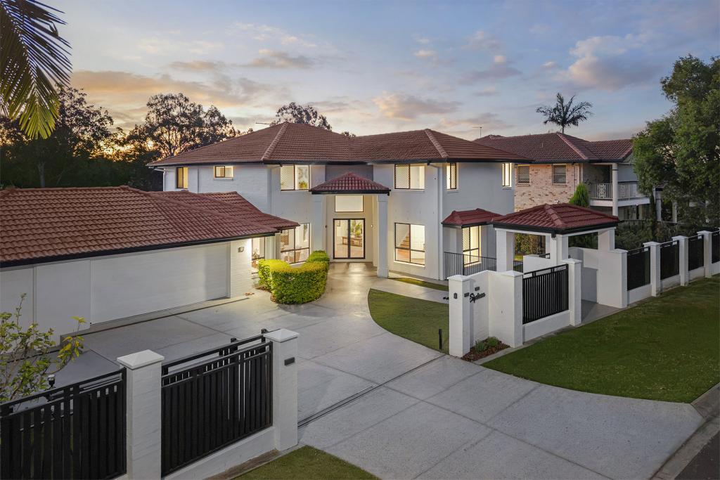 16 Knightsbridge Pl, Bridgeman Downs, QLD 4035