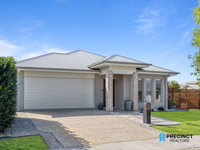 9 Raff Rd, Caboolture South, QLD 4510