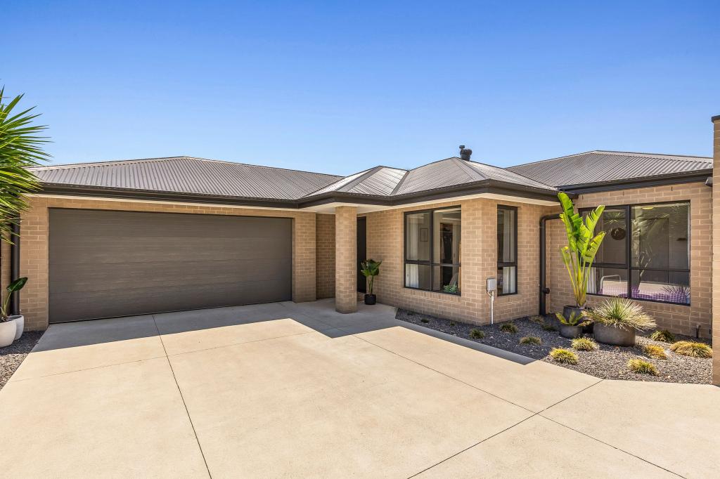 2/65 Mcclelland Ave, Lara, VIC 3212