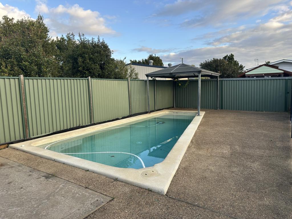 21 Moran St, Svensson Heights, QLD 4670