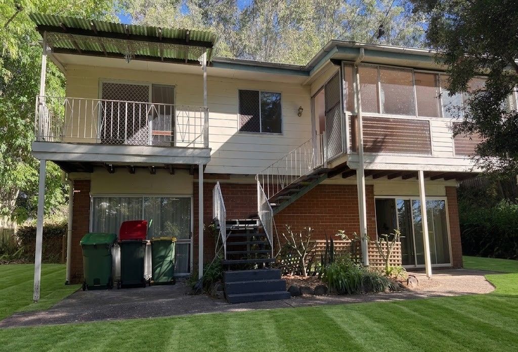 17 Sherwood Cres, Bellbird Park, QLD 4300