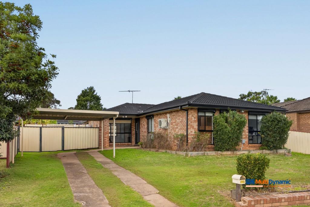 213 Copperfield Dr, Rosemeadow, NSW 2560