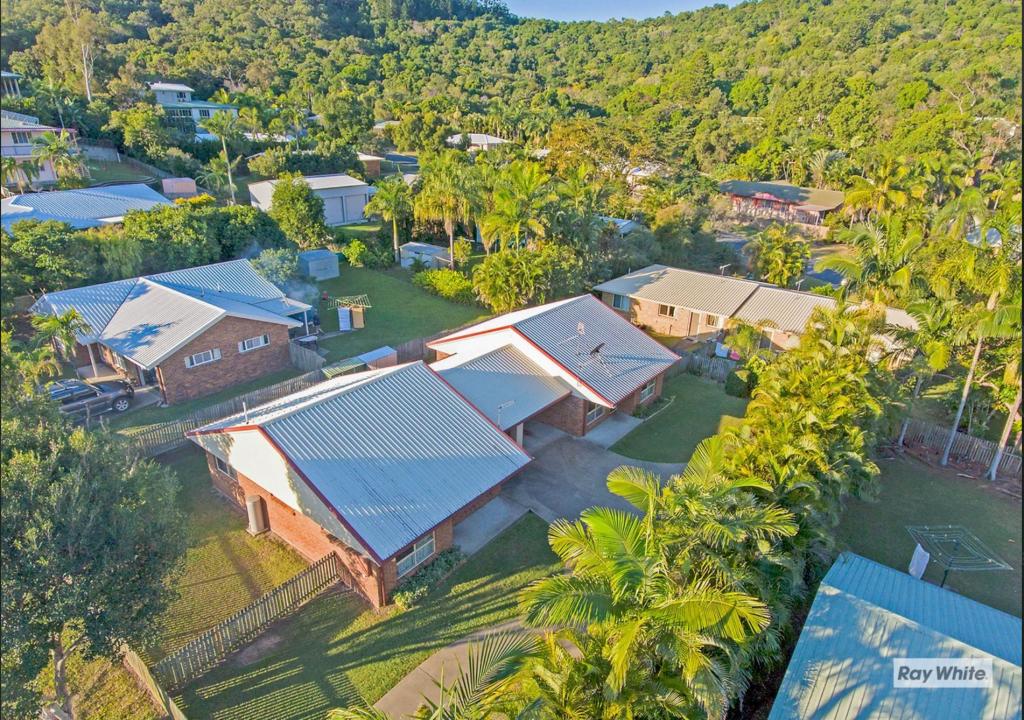 1 & 2/6 Waringa Pl, Yeppoon, QLD 4703