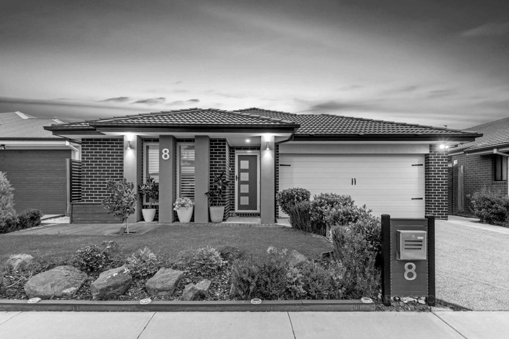 8 Elverson Way, Wyndham Vale, VIC 3024