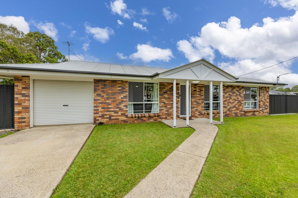 24 Piggott Rd, Bellmere, QLD 4510