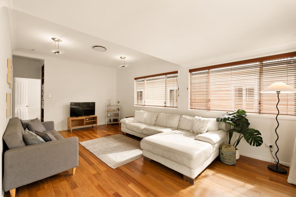 121 Palm Ave, Shorncliffe, QLD 4017