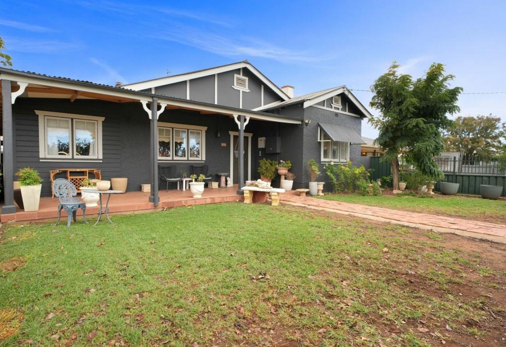 25 Meryula St, Narromine, NSW 2821
