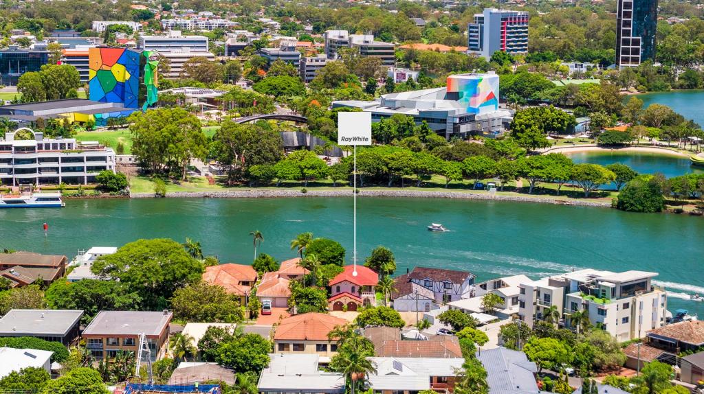 62 Sunset Bvd, Surfers Paradise, QLD 4217