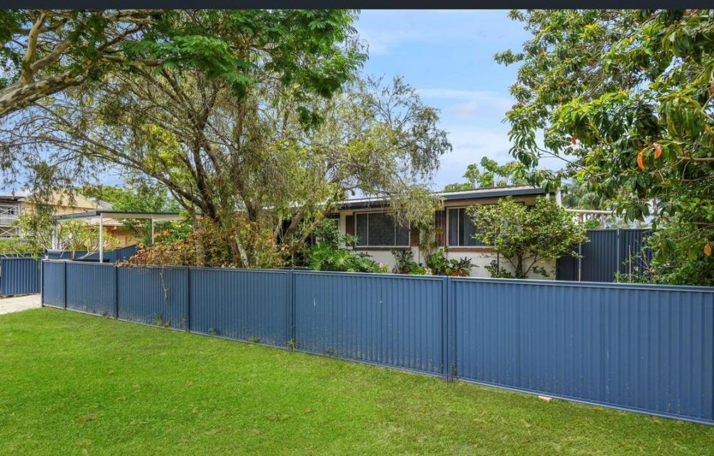 9 DWYER ST, BEACHMERE, QLD 4510