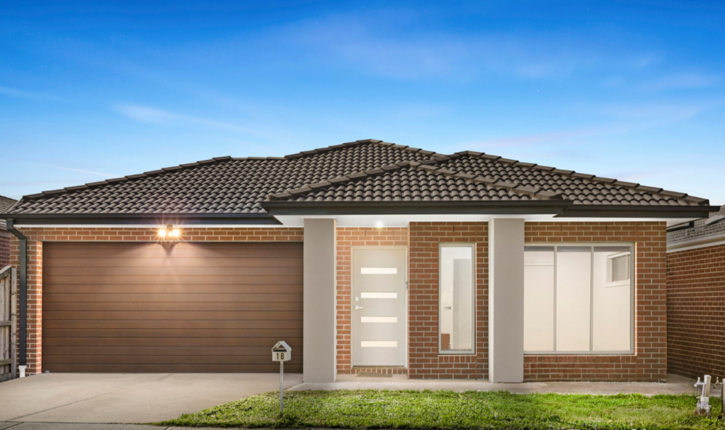 18 WOLLEMI AVE, WOLLERT, VIC 3750