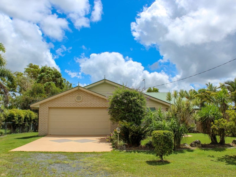 194 Queen Elizabeth Dr, Cooloola Cove, QLD 4580