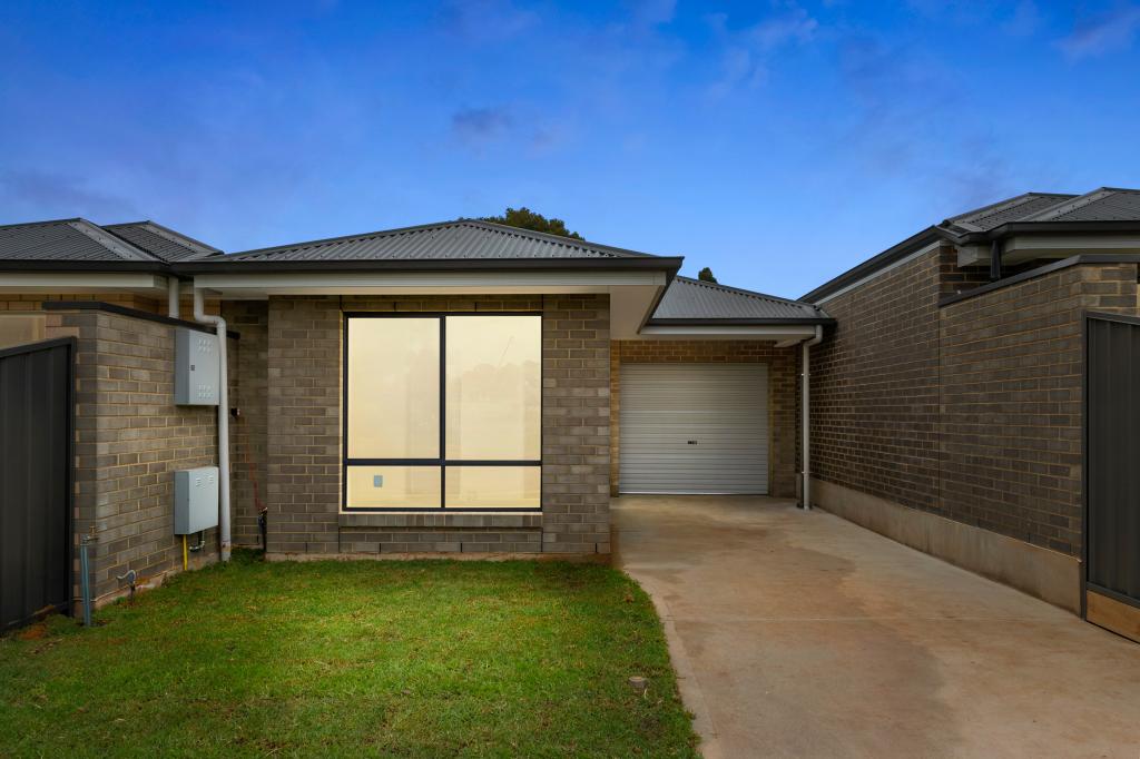 13a Hyacinth Cres, Christie Downs, SA 5164