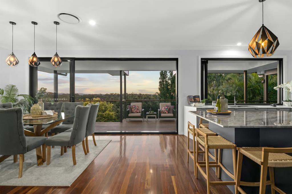 34 Shuttle Pl, Bridgeman Downs, QLD 4035