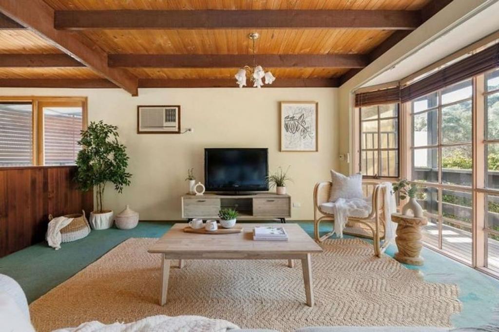 14 NALONG ST, RYE, VIC 3941