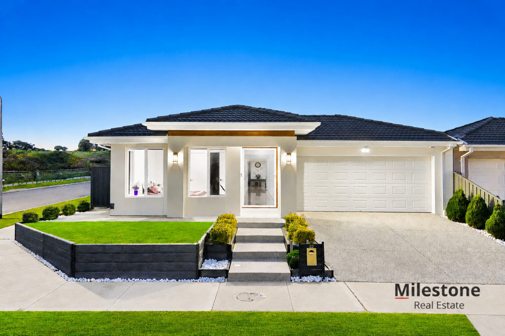 32 Portillo Cres, Pakenham, VIC 3810