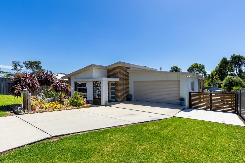 3 WUMBARA CL, BEGA, NSW 2550
