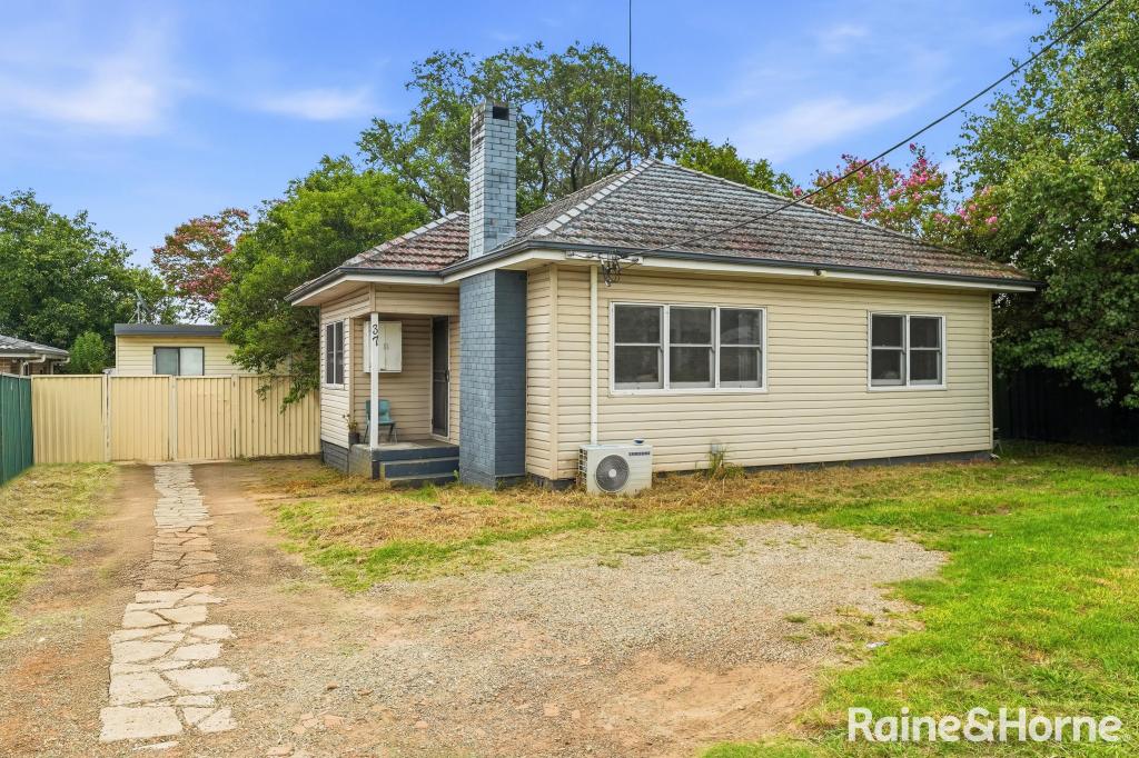 37 & 37a Mamre Rd, St Marys, NSW 2760