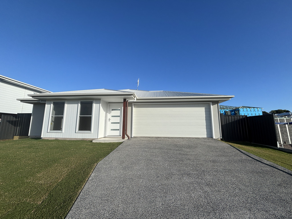 6 Dell Dr, Tinana, QLD 4650