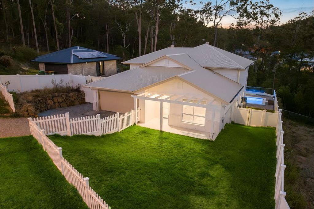 31 Harriet Lane, Oxenford, QLD 4210