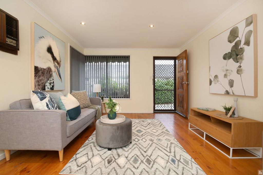 2/52 BARTON ST, RESERVOIR, VIC 3073