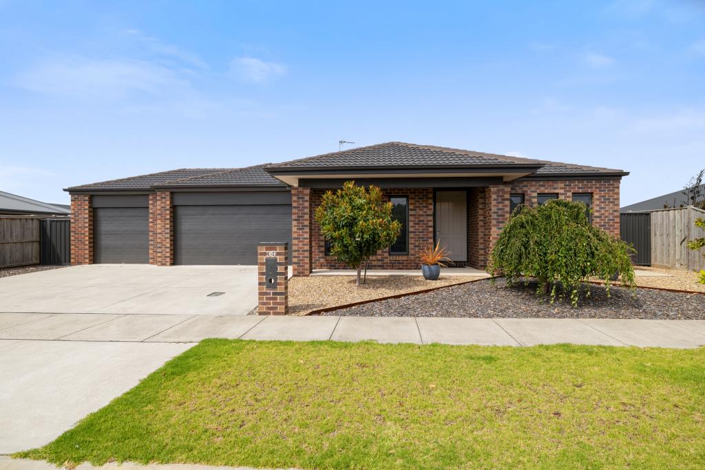 39 SURKITT BVD, SALE, VIC 3850