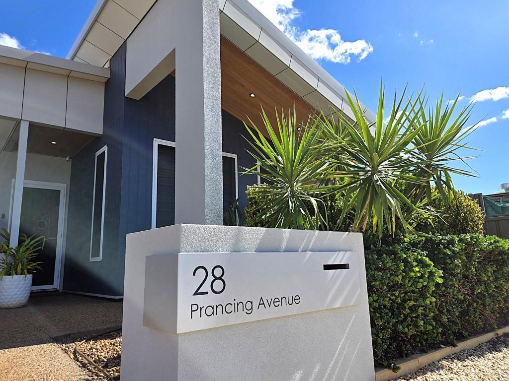 28 Prancing Ave, Baynton, WA 6714