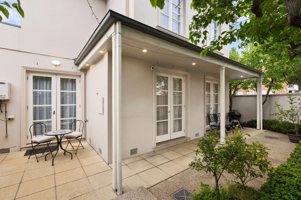 657 Malvern Rd, Toorak, VIC 3142