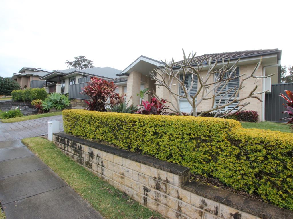 4 DISCOVERY DR, FLETCHER, NSW 2287