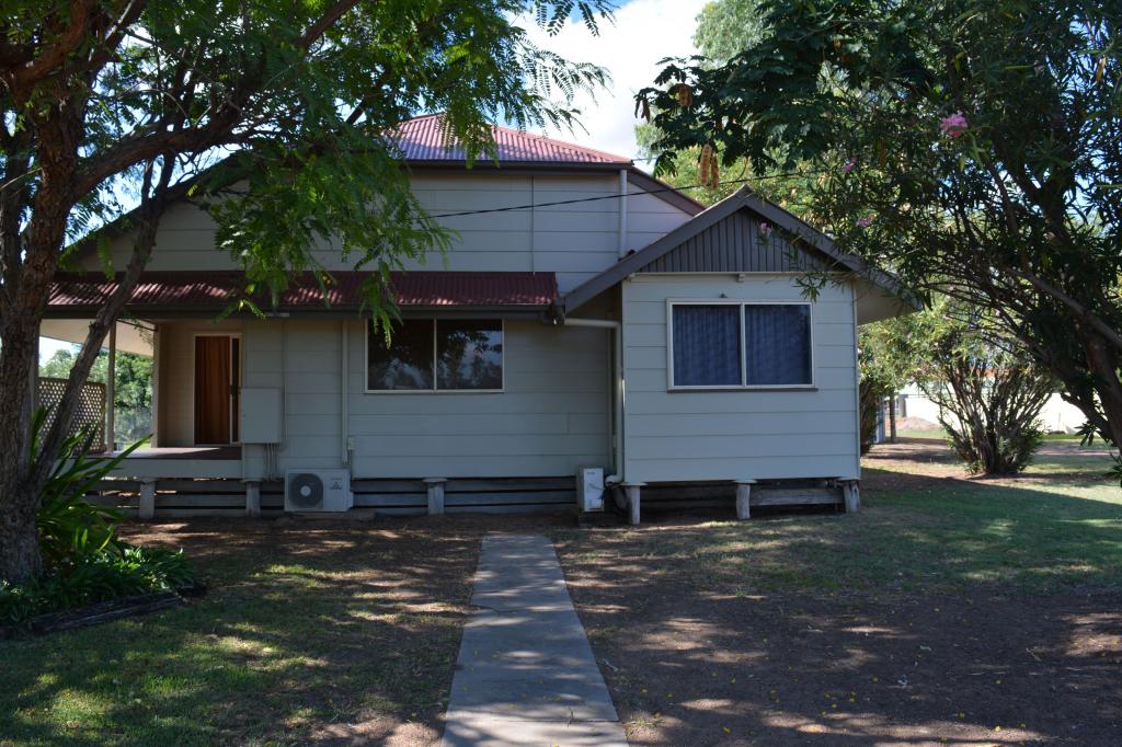 7 ASH ST, BARCALDINE, QLD 4725