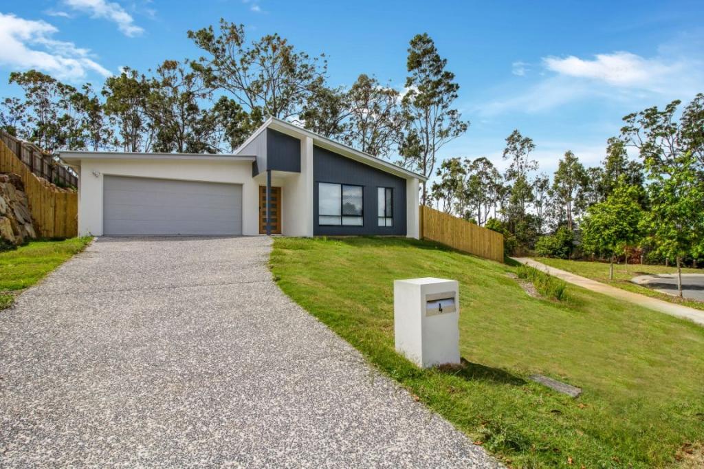 4 Wedgetail Ct, Deebing Heights, QLD 4306