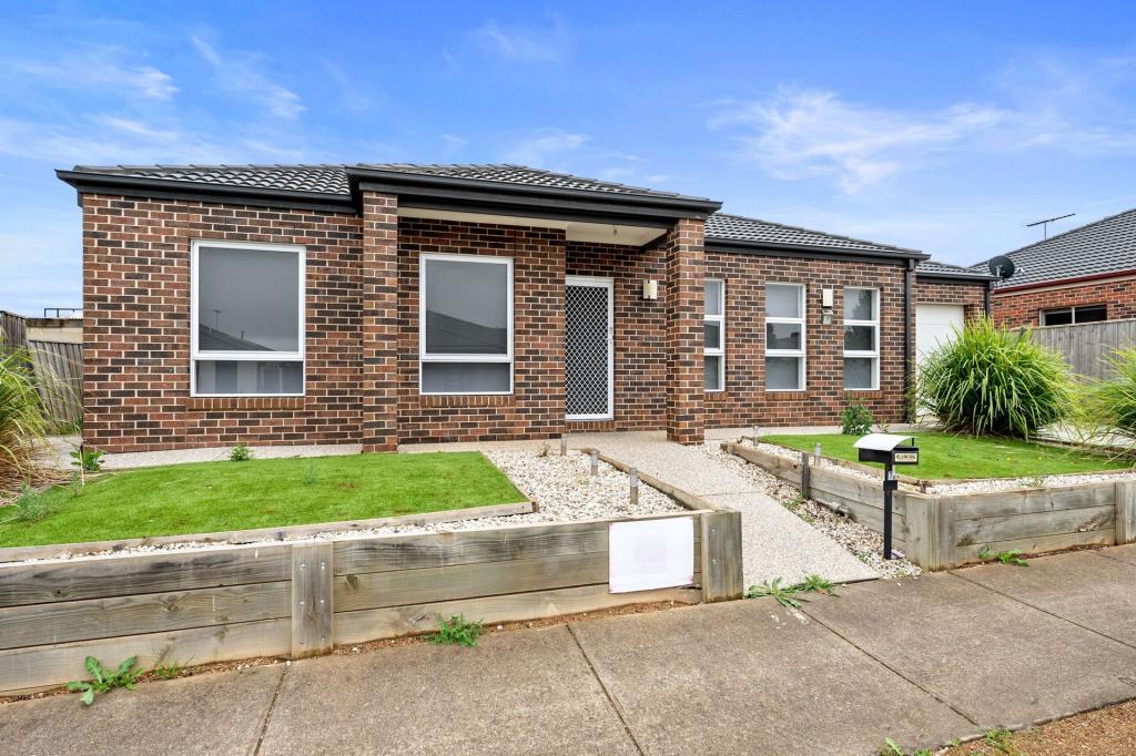 7 FINLAY AVE, MELTON WEST, VIC 3337