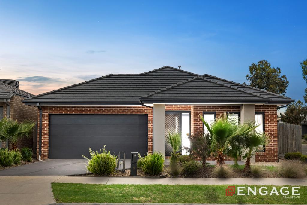 9 GIFFEN ST, MAMBOURIN, VIC 3024