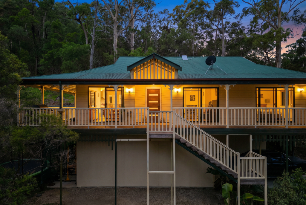 18-20 Honeysuckle Lane, Bonogin, QLD 4213