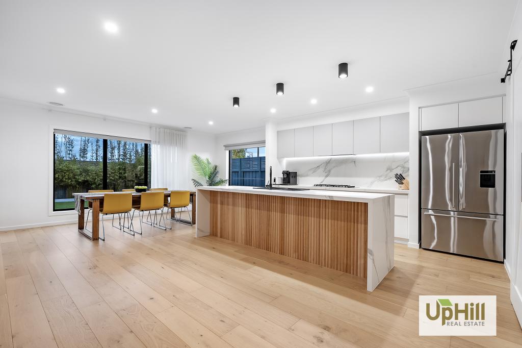 22 Heggart Cres, Officer South, VIC 3809